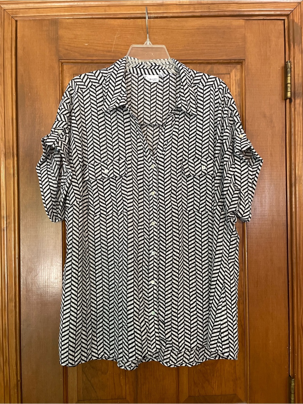 Kim Rogers Woman V-Neck Collared Black & White Chevron Button-Up Blouse, Size 3X